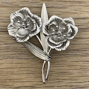 Brooch Rose Silver Tone Flowers Stem w/ Leaves Vintage Pin 2.5 in